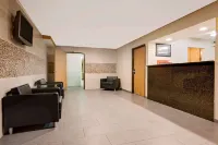 Super 8 by Wyndham Mentor/Cleveland Area Hotels in Willoughby