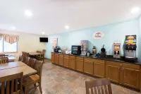 Super 8 by Wyndham West Point Hotel in zona Northeast Community College