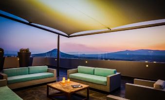 Stain Loft & Suites