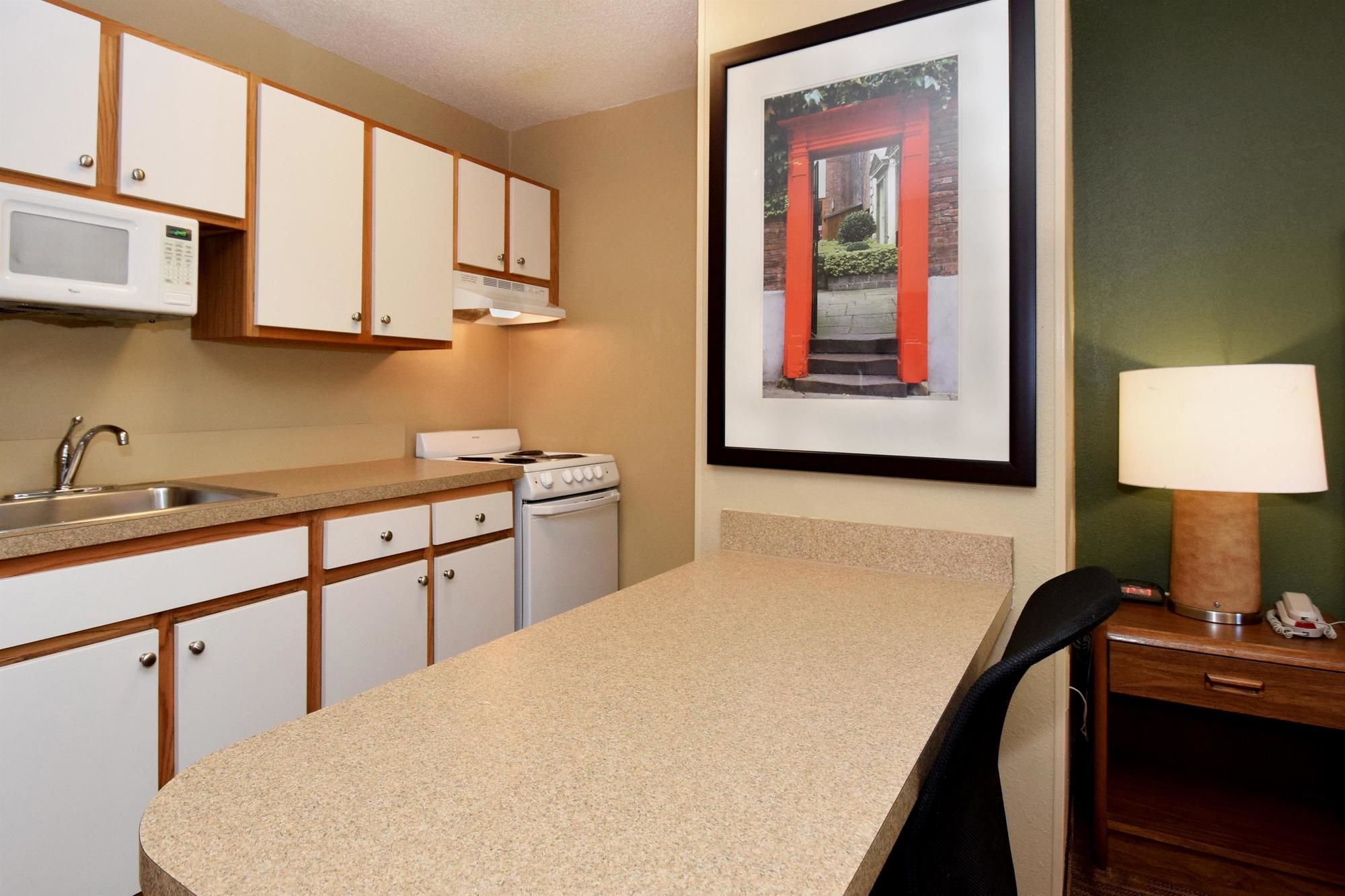 Extended Stay America Suites - Wichita - East