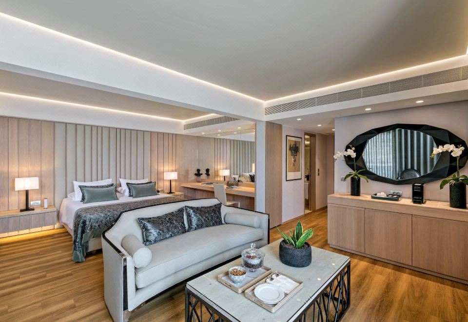 1. 디바니 팰리스 ..