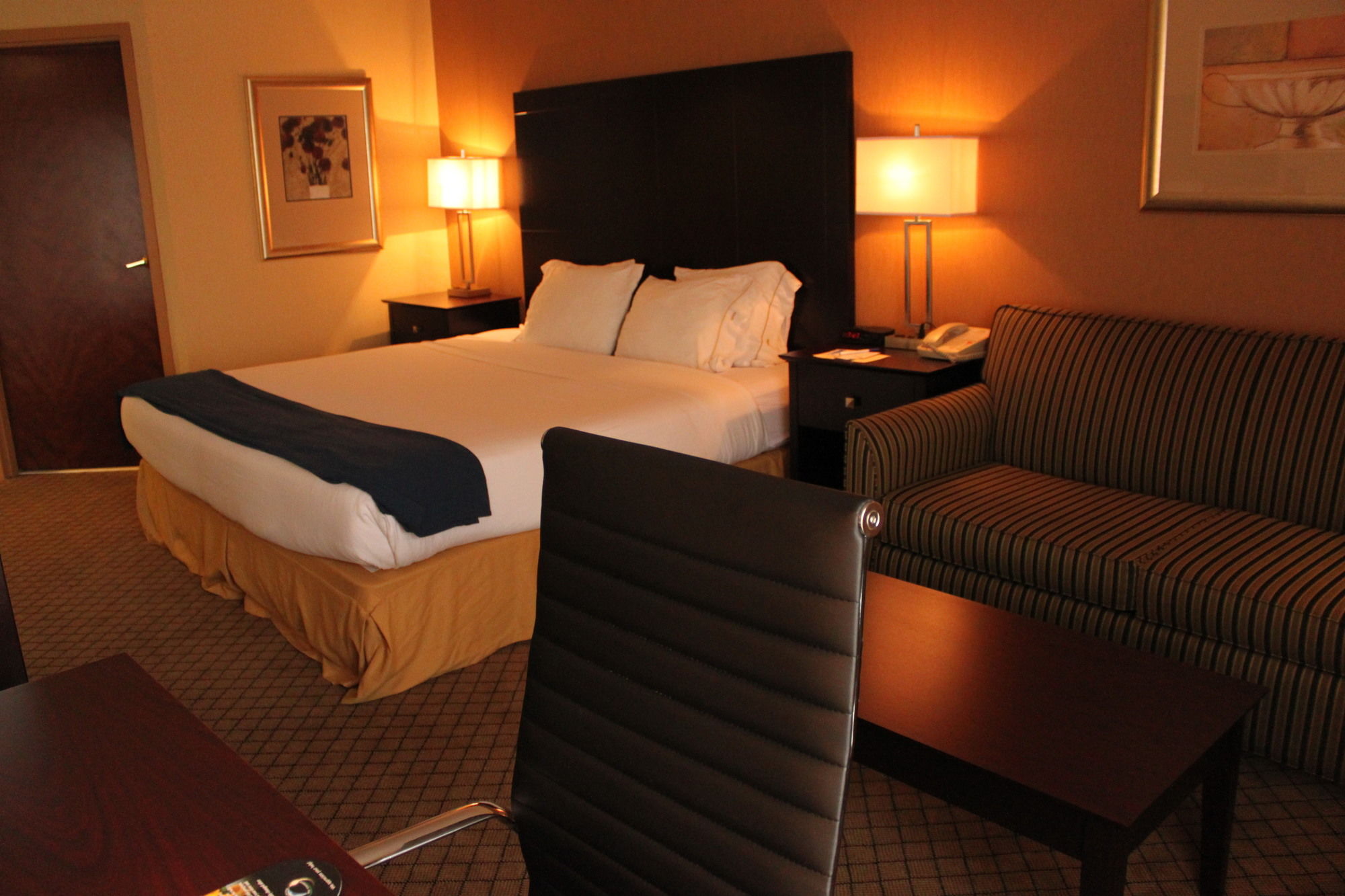 Holiday Inn Express Lewisburg - New Columbia, an Ihg Hotel