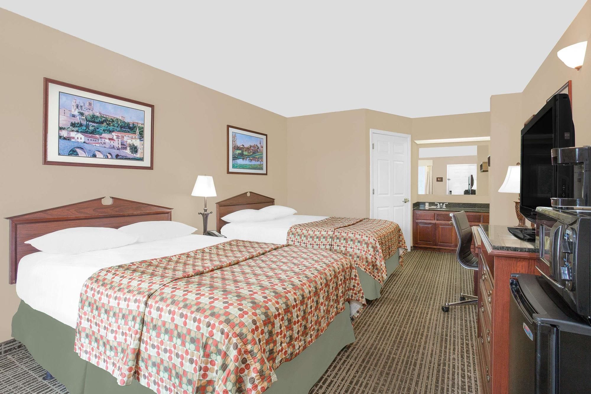 Baymont by Wyndham Roanoke Rapids