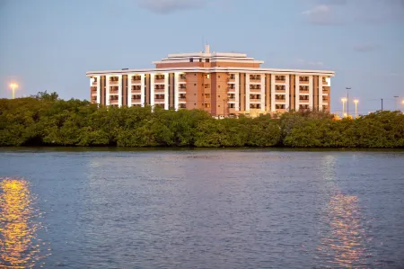 Quality Hotel Aracaju Отели в г. Барра-дус-Кокейрус