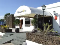 Bungalows Playa Limones Hotels near Restaurant Playa Dorada