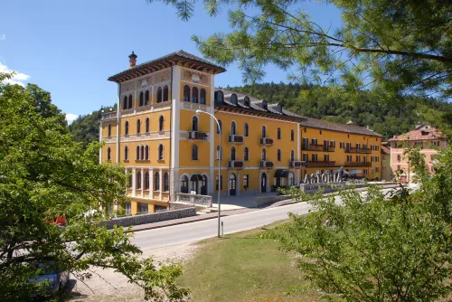 Grand Hotel Astoria Hotels in Chiesa