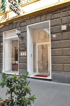 HNN Luxury Suites Отели в г. Генуя