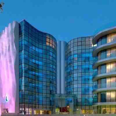 I-Suite Hotel Hotel Exterior