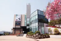 Asia Lakeside Hotel Hotel dekat Jinjuseong