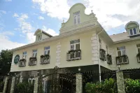 Green House Detox & Spa Hotel