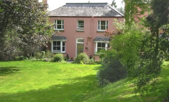 Thatch Close Farm - Housity