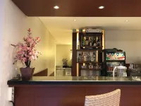 Sense Sunset Hotel Seminyak - Barer