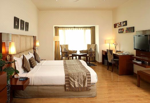 5. 아후자 레지던스..