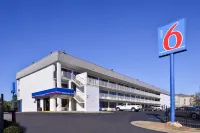Motel 6 Little Rock, AR - West