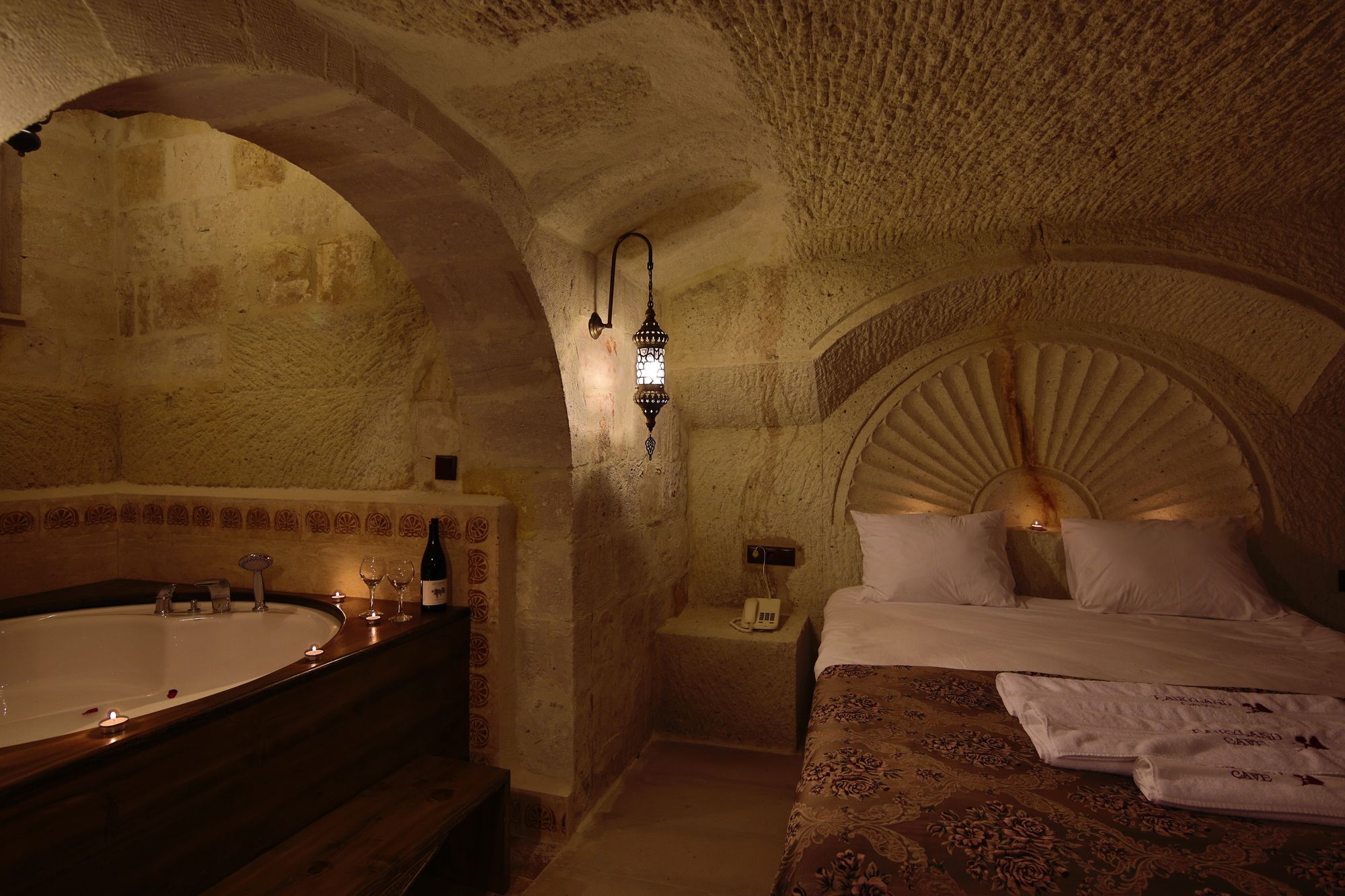 Fairyland Cave Hotel