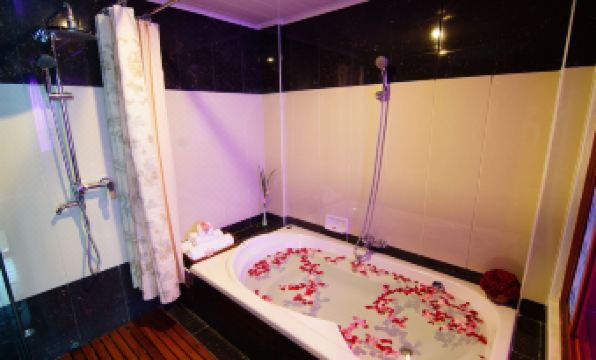 Shwe Ingyinn Hotel Mandalay - Housity
