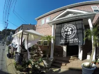 Iza Kamakura Guest House and Bar Hotels in 