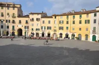At Home Bed and Breakfast Hotels in Lucca