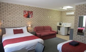 Cowra Crest Motel