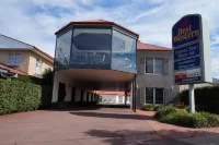 The Charles Boutique Hotel & Dining Hotels in Gumly Gumly