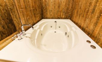 Hotel Ignis Oncheonjang - Housity