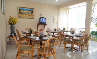 Gondia International Guest House