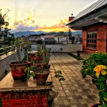 DOM Himalaya Hotel