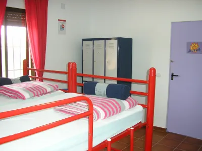 Albergue Serranilla - Hostel Các khách sạn ở 