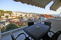 Naias Hotels in Paradisos