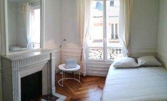 Appartement 2-Chalgrin Paris