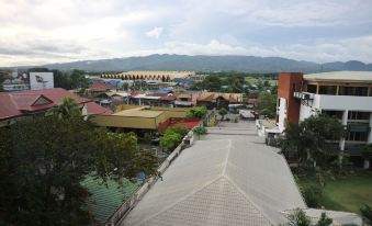 3. Garden O..