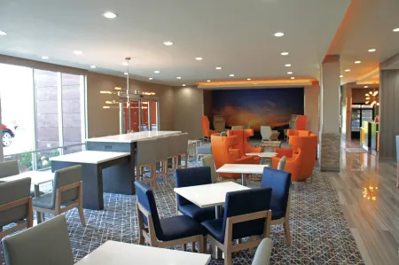 La Quinta Inn & Suites by Wyndham Opelika Auburn