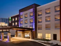 Holiday Inn Express & Suites CINCINNATI NE - REDBANK ROAD by IHG Hotels near Lunken Airport
