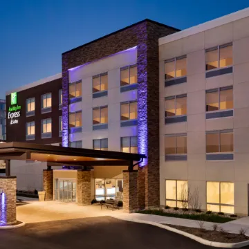 Holiday Inn Express & Suites CINCINNATI NE - REDBANK ROAD by IHG