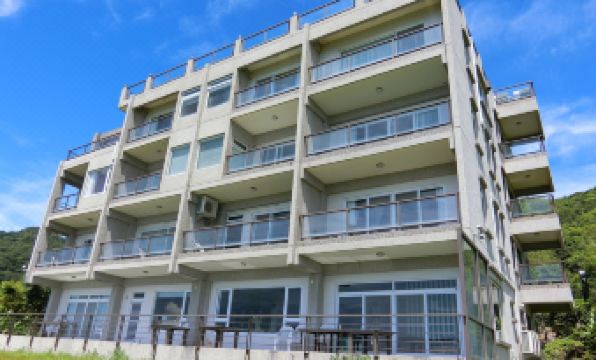Whitecaps Hostel