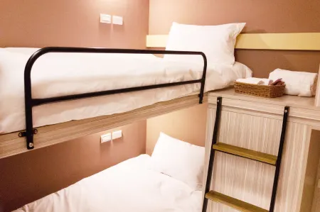 Divecube Hotel Отели рядом с достопримечательностью «Providence University»