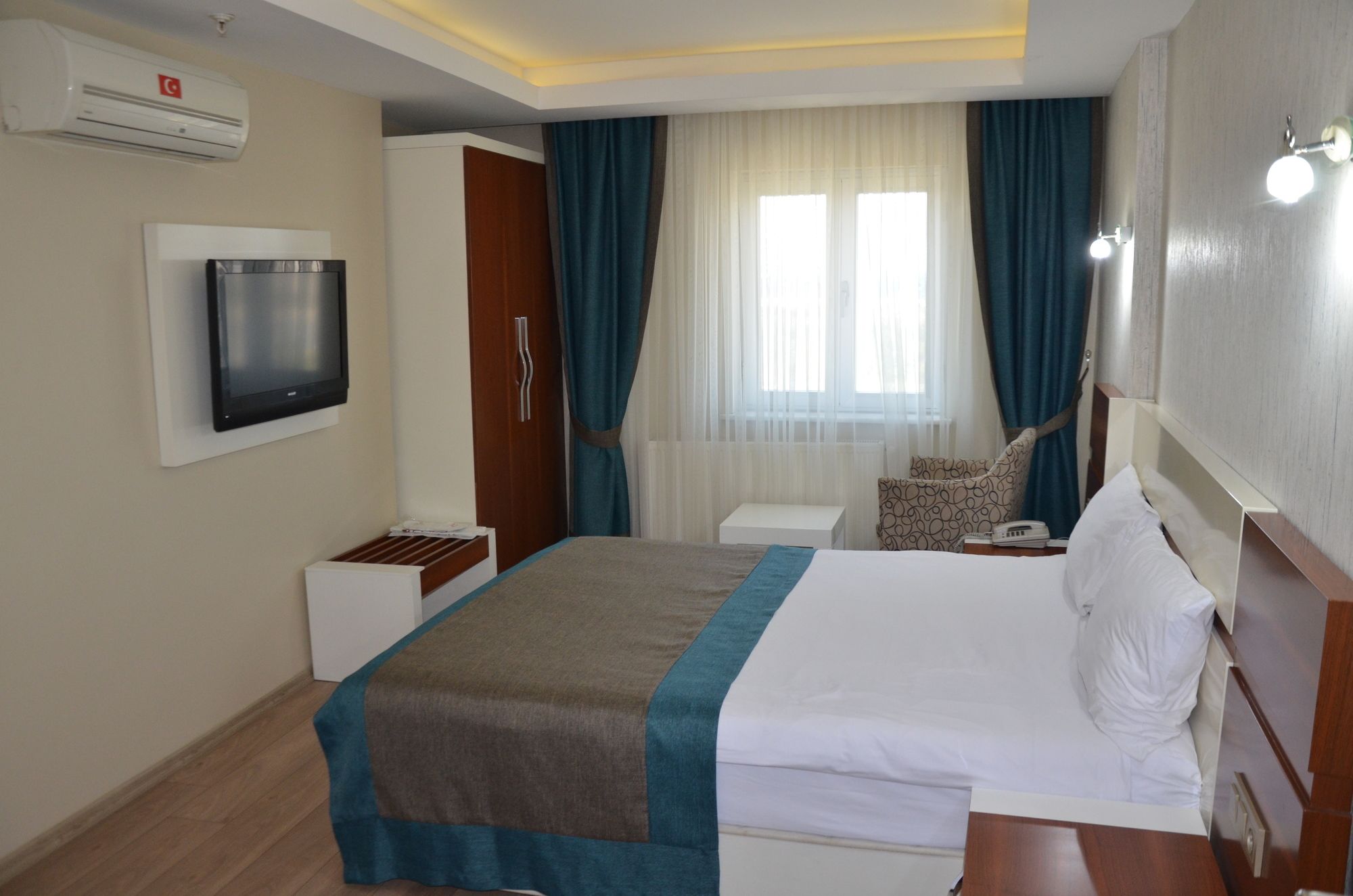 Grand Ahos Hotel & Spa