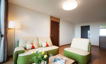 Youus Hotel