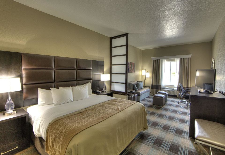 Comfort Inn & Suites, White Settlement-Fort Worth West, TX - Housity