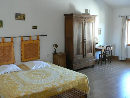 Chambres d'hôtes Domaine de Beaupré Отели рядом с достопримечательностью «Camping Paradis Soleil d'Oc»