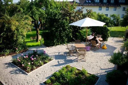 Romantik Hotel Hirschen Отели в г. Парсберг