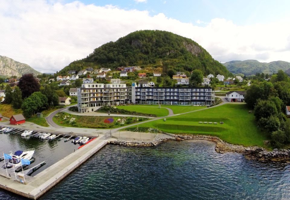 hotel overview picture
