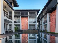 U Chiang Mai Hotels near Watchediluang Varaviharn