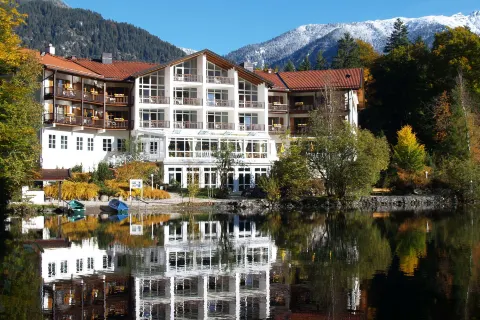 Hotel "Das Badersee"