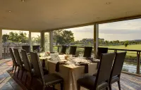 Riboville Boutique Hotel and Restaurant