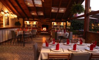 Hotel Las Caballerizas - Housity