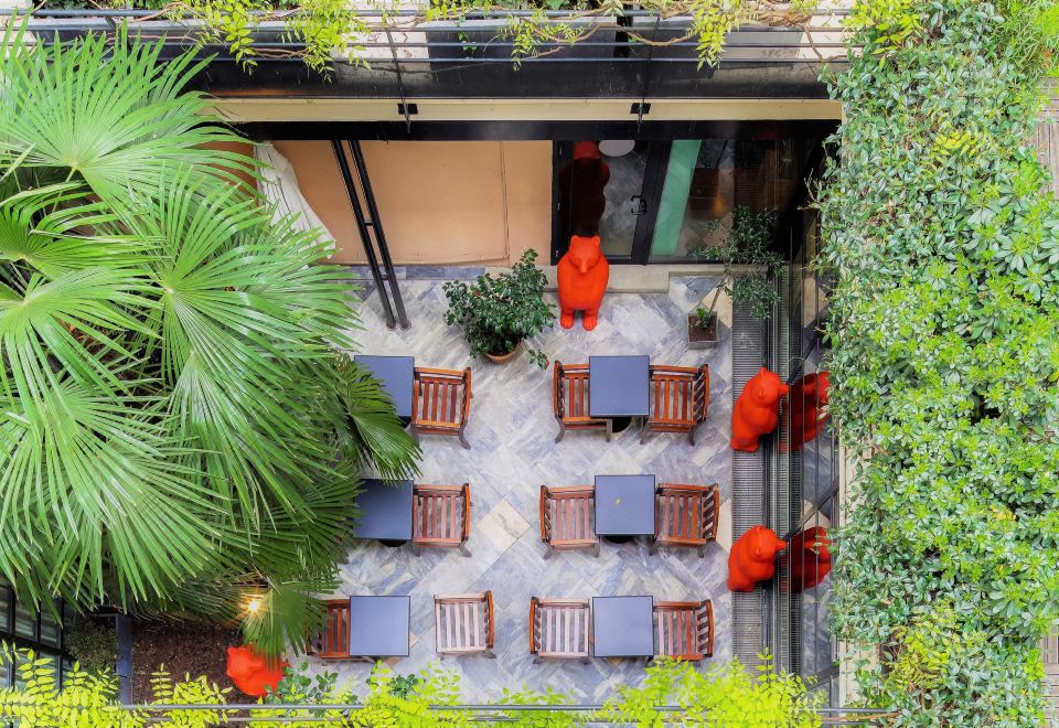 Golden Tulip Hotel De VilleOver view