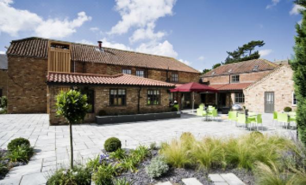 The Ashbourne Hotel - Housity