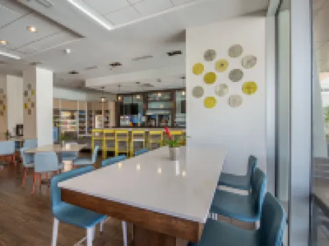 โรงแรม ฮอลิเดย์ อินน์ ออร์แลนโด - ดิสนีย์ สปริงส์® แอเรีย บาย IHG โรงแรมในออร์ลันโด