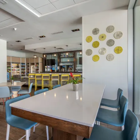 Holiday Inn Orlando – Disney Springs™ Area, an IHG Hotel